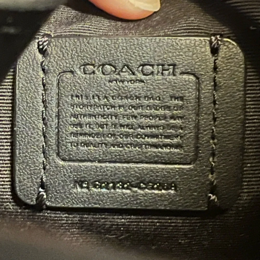 COACH Dempsey Black Pebble Leather Bucket Crossbody Bag W/Front Patch C5269
